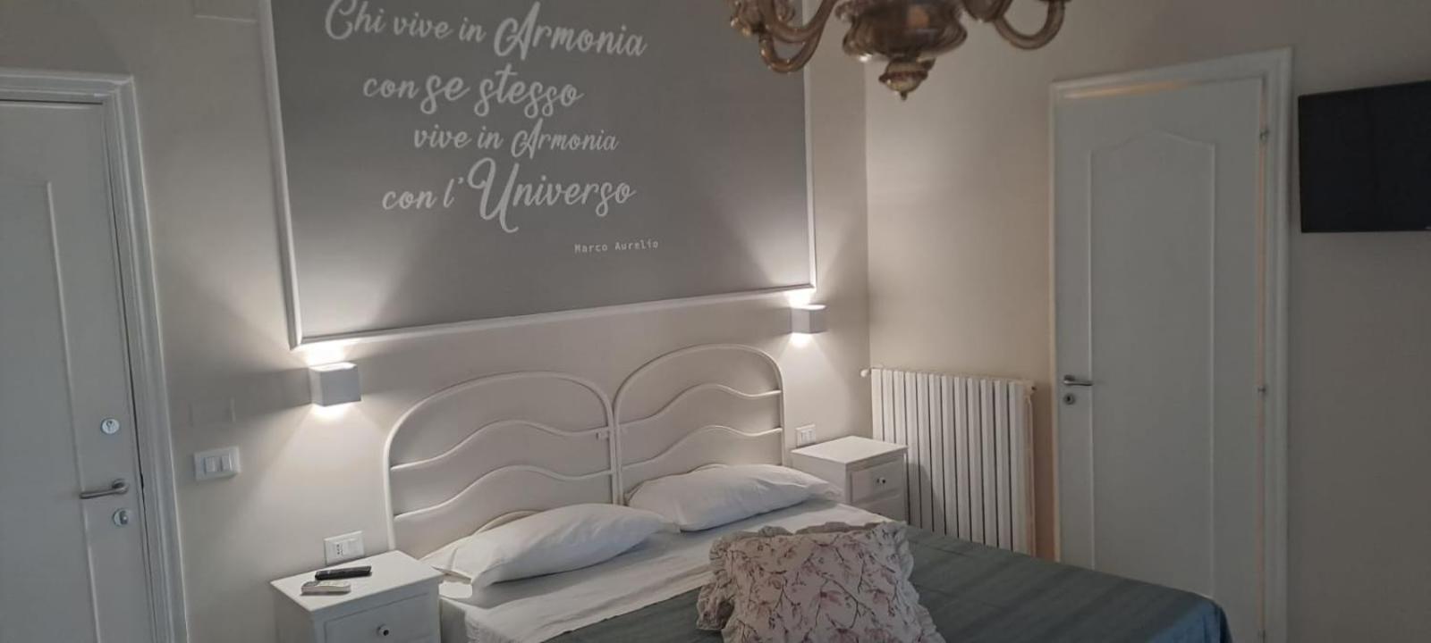 Bed and Breakfast Chez Tata' - Sce Tata Rossano Stazione Zewnętrze zdjęcie